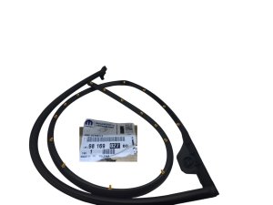 Dörrtätning, vänster bak 9816902780 Citroen C5 Aircross Original Ny