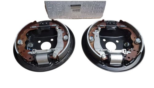 Bromsbackar, bak, komplett sats 440A04494R Renault Clio IV Original Ny