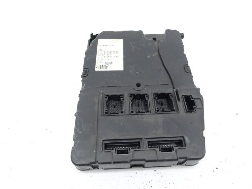 Säkringsbox Uch  Renault 8200309690