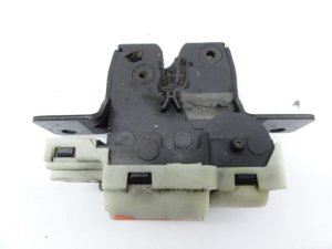 Lås för bakluckan Renault Modus 8200947699