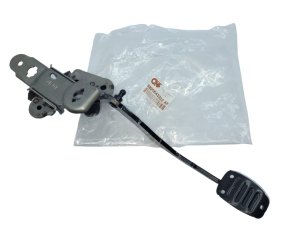 Clutch pedal Clio 3 New Original 8200643322