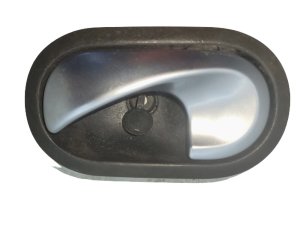 Dörrhandtag vänster 8200028487 OE Renault Megane Scenic