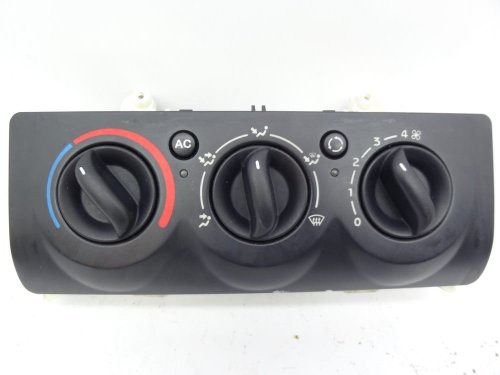 Luftpanel Renault Clio 2  8200147160 7701051263