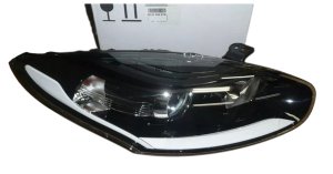 Reflektor höger 260105997R Ny original Renault Megane III