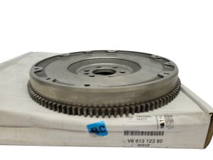 Svinghjul 207 1,4 VTI V861312380 Nytt original Citroen Peugeot