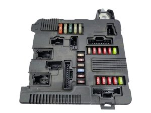 Styrenhet UPC X84 N3 8200306033B Renault Megane 2