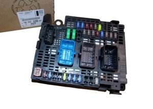 Säkringsbox 9810296480 Peugeot 508 Original