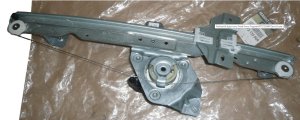 Fönsterhiss vänster fram  807213506R Dacia Duster Original