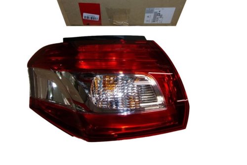 Bakre vänster lampa 1607699280 Peugeot 4008 Original