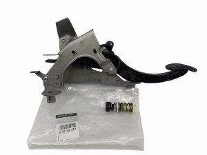 Kopplingspedal 465030037R Ny OE Renault Megane III