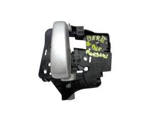 Inre dörrhandtag 9682100677 Höger bak Berlingo 2
