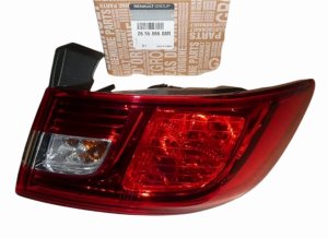 Lampa Prawy Tył 265506608R Renault Clio IV Oryginal Ny