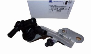 Fäste för vattenpump 9836330880 Citroen C5 III 1.2THP Original Ny