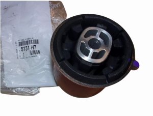 Bussning för bakre balk 5131.H7 5131H7 Peugeot 308 3008 Original Ny