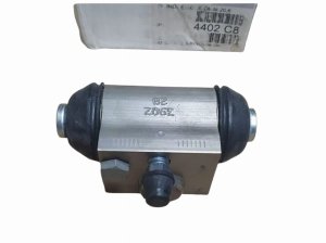 Bromscylinder 4402C8 4402.C8 Bak Peugeot 206 Original Ny