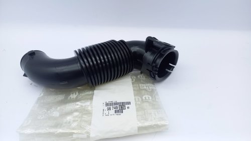 Insugningsslang 9674987680 Citroen C-Elysee Peugeot 301 1.2VTI/1.2THP Original