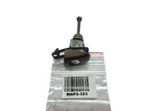 Låsinsats vänster fram 59395J01 9170EJ Citroën C4 Picasso  Begagnad originaldel