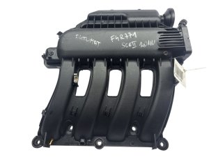 Insugningsmanifold 2.0 16V 8200144194 F4R771 Automat Renault Scenic II  Begagnad Original