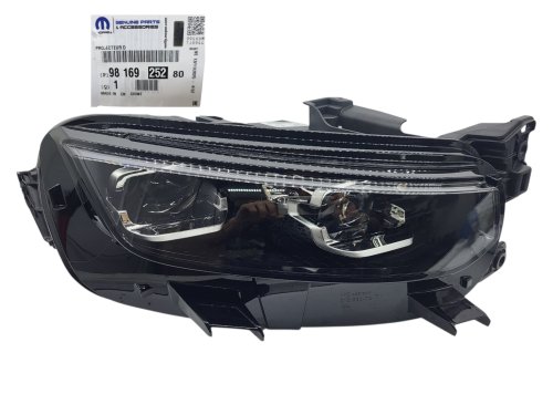Reflektor höger 9816925280 Citroen C5 Aircross Original